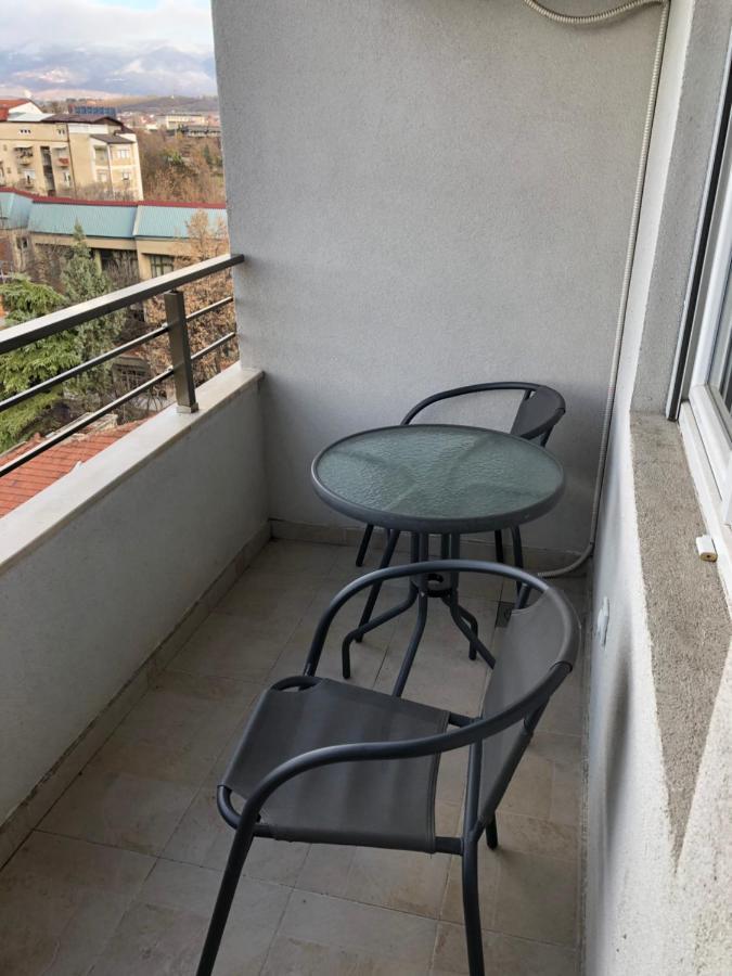 Cozy Apartment In The City Center Escópia Exterior foto